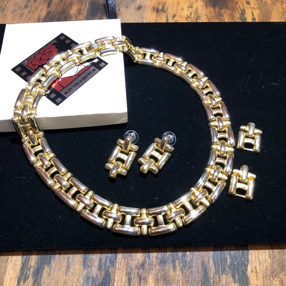 Vintage Necklace and Earrings - Picture 2 of 3